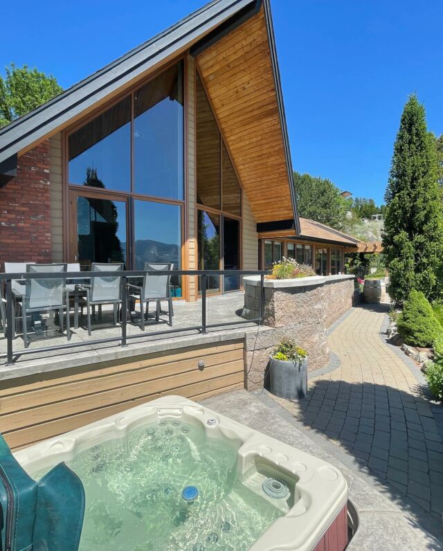 One of our favourite places to relax, unwind and take in the peaceful views. The Lake House at Quails’ Gate is the perfect example of a luxury lakefront retreat that you have to experience!  Thanks so much for letting enjoy this very special property!! #okanagan #luxury #lakefront #vacationrental #quailsgate #lakehouse #relax #gookanagan #frompinotgristoapresski